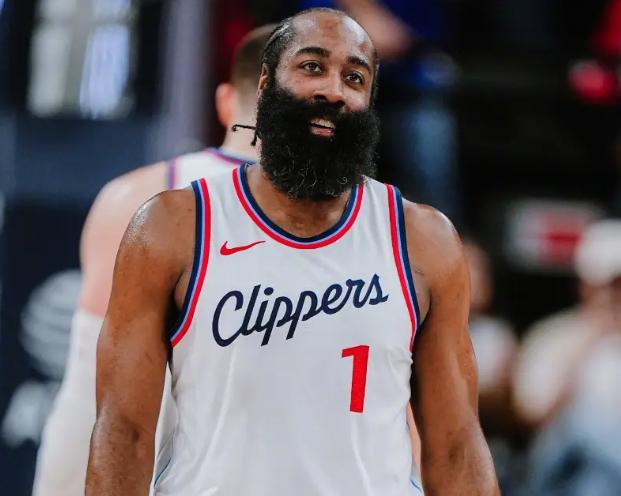 包含哈登赛事官方发布突破纪录新规，公牛争议不断！的词条